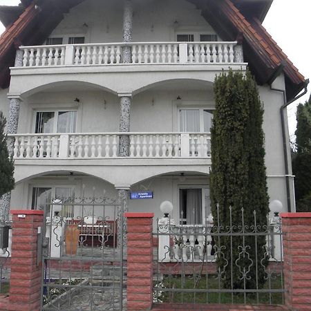 Kristaly Apartman Bed and Breakfast Hévíz Buitenkant foto