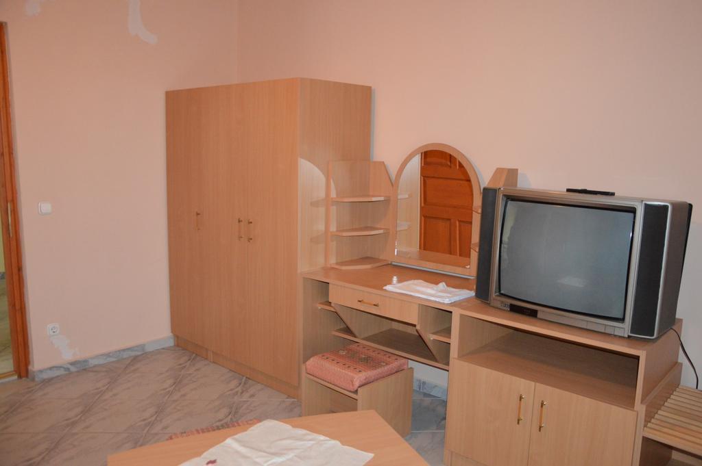 Kristaly Apartman Bed and Breakfast Hévíz Buitenkant foto