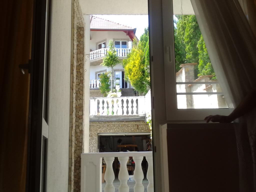 Kristaly Apartman Bed and Breakfast Hévíz Buitenkant foto