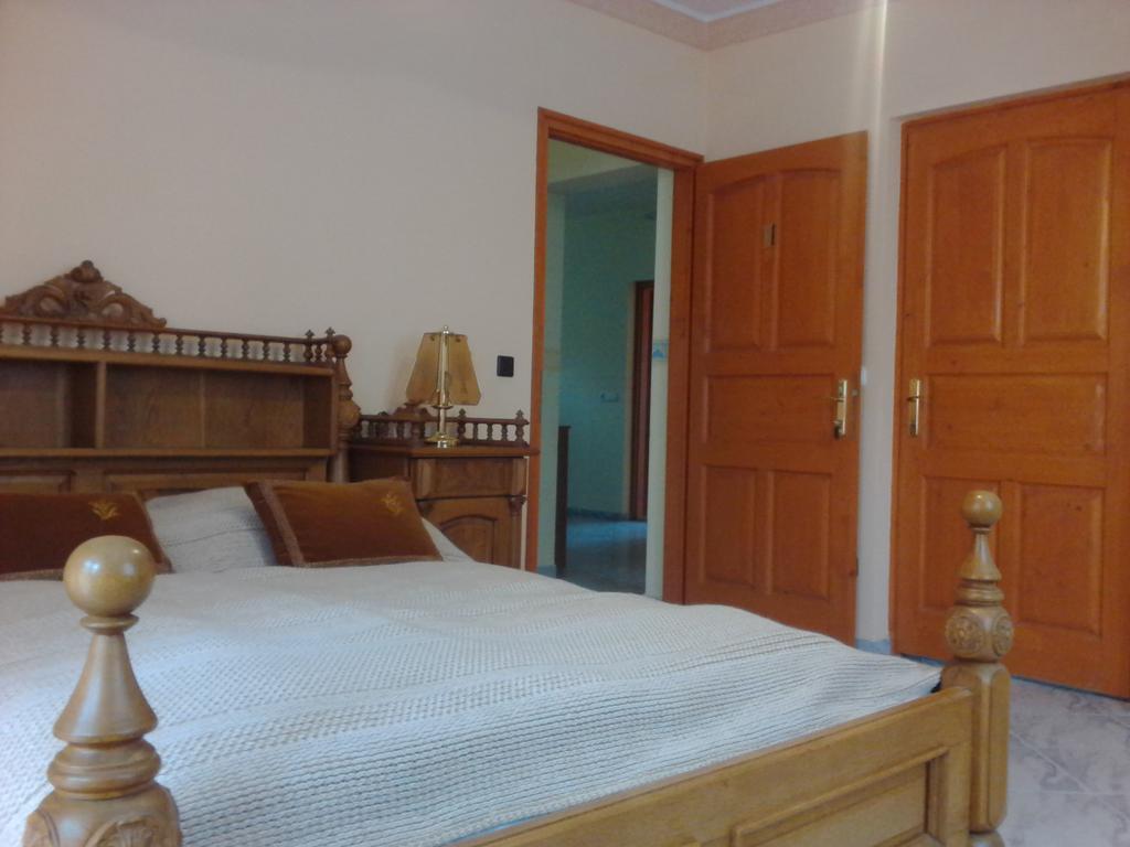 Kristaly Apartman Bed and Breakfast Hévíz Buitenkant foto