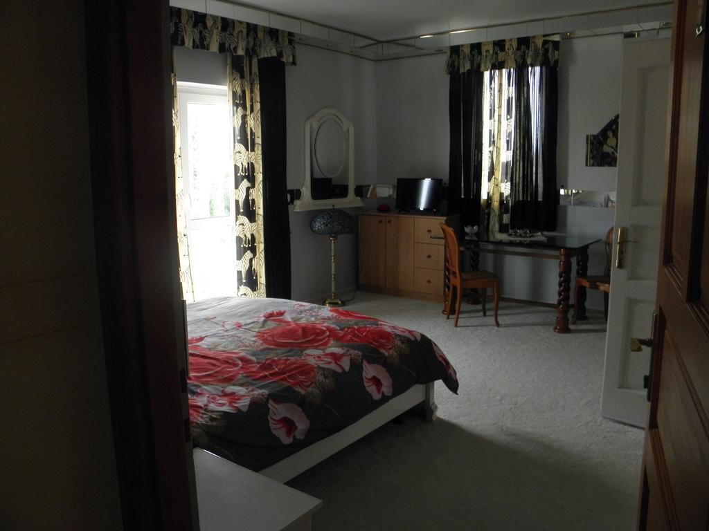 Kristaly Apartman Bed and Breakfast Hévíz Buitenkant foto