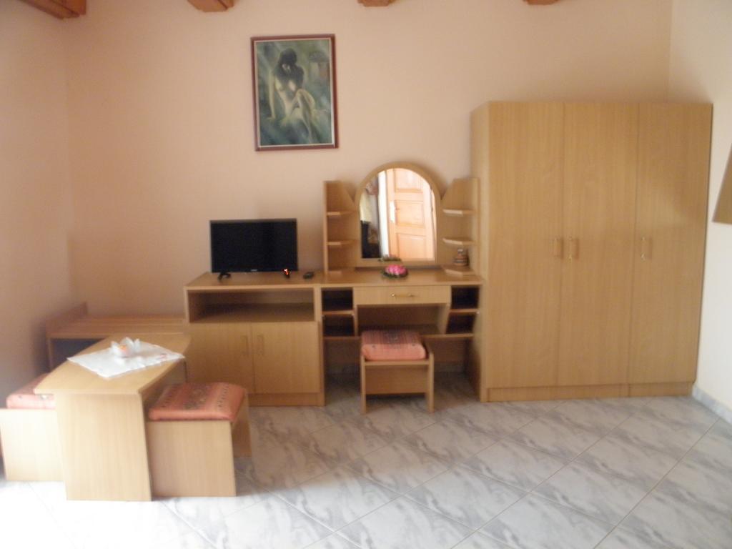 Kristaly Apartman Bed and Breakfast Hévíz Buitenkant foto