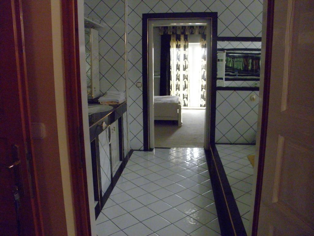 Kristaly Apartman Bed and Breakfast Hévíz Buitenkant foto